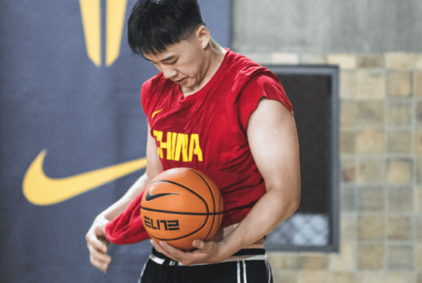 广州典丰 王俊杰更新社媒晒照分享日常瞬间：关于收假前